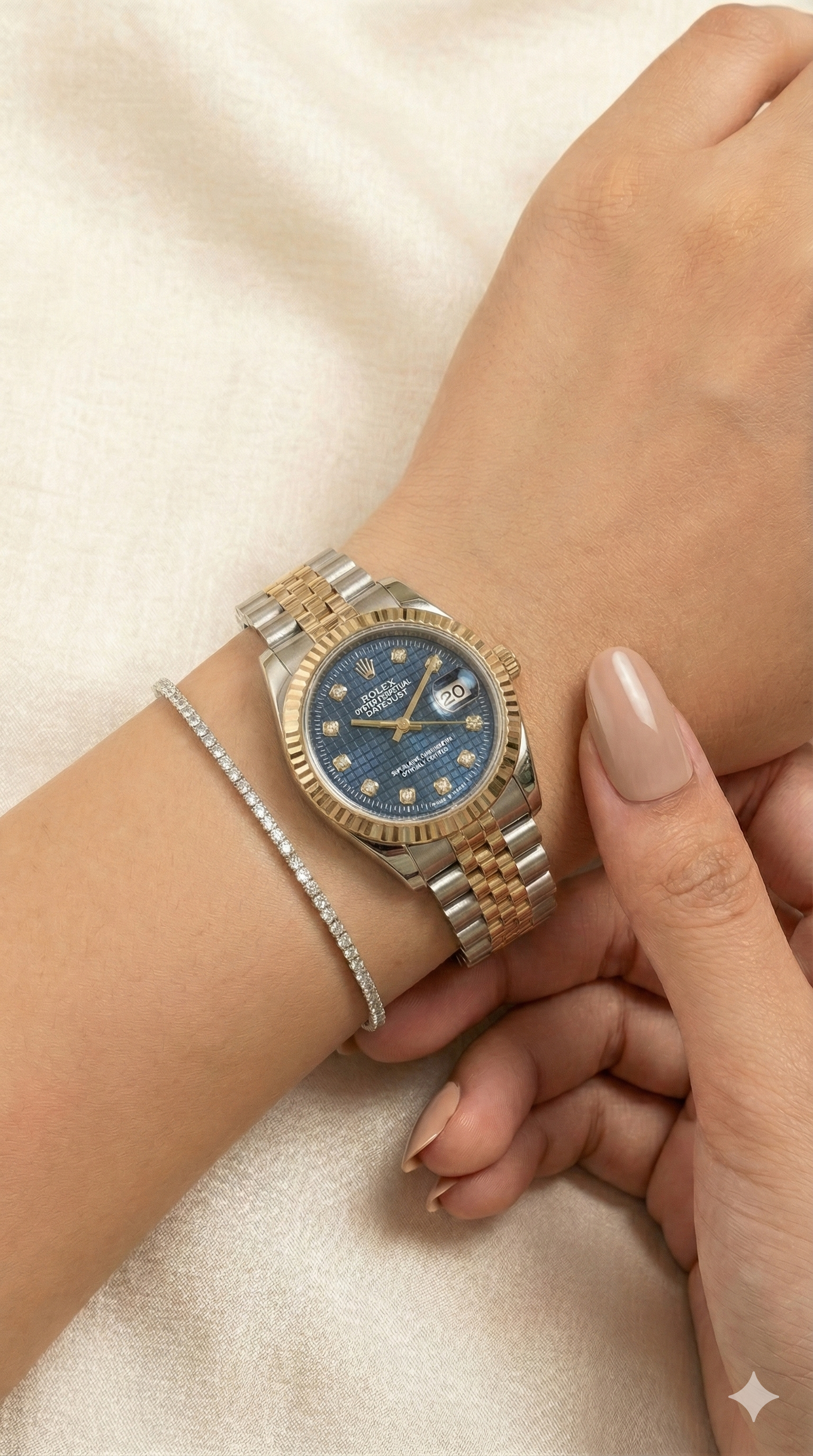 Luxury Gold Women’s Watch